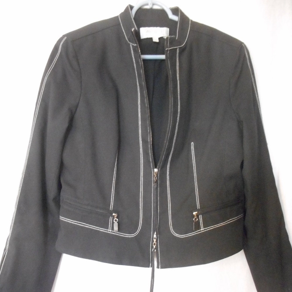 Worth Petites  Size 14P  Black zip front Blazer